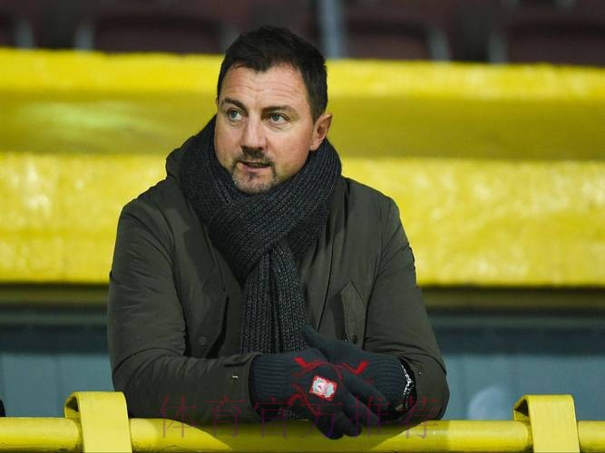 杜德克:在皇马大家都想当领导 这样就会有问题 杜德克:在皇马大家都想当领导 这样就会有问题